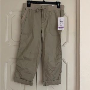 Cute khaki roll up capris